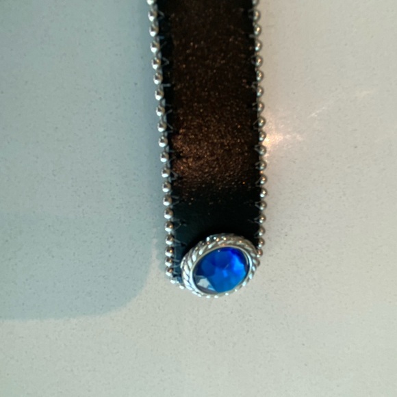 FREE W/purchaseVINTAGE 80’s New condit real leather belt 32 inches length size S - Picture 6 of 10